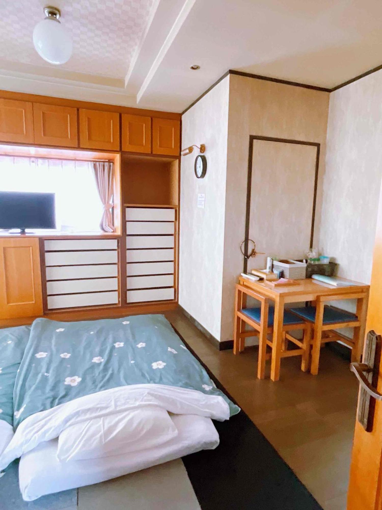 T&T Fujiyama Guest House Fujiyoshida Bagian luar foto